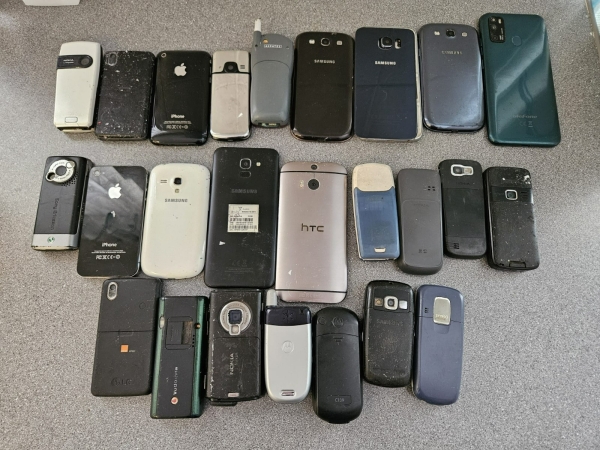 DEFEKT 25x Samsung Nokia HTC Handys Smartphones – RESTPOSTEN KONVOLUT Ref279