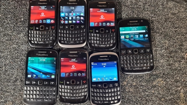 Restposten Handys. Blackberry verschiedene Curve Nokia. 6310i Lumia