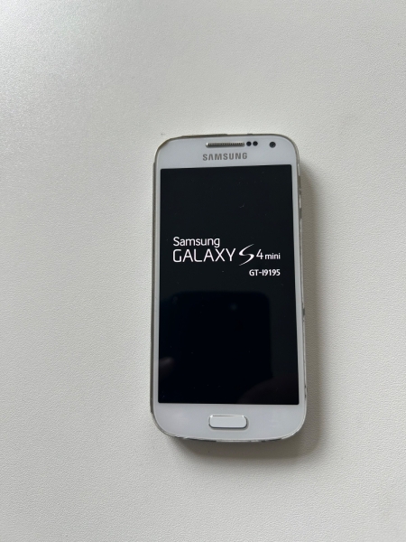 Samsung Galaxy S4 mini GT-I9195 – 8GB – Weiß (ohne Backcover) Smartphone