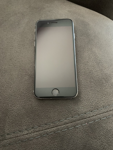 Apple iPhone 6 – 64GB – Silber