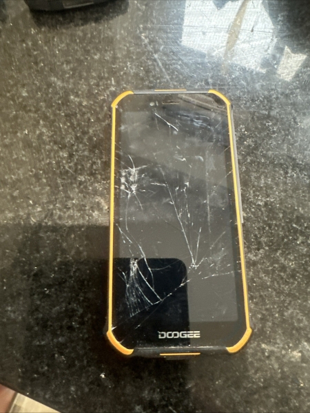 Doogee S40 robustes Smartphone bitte Angebot lesen kostenloser Versand mit Sendungsverfolgung