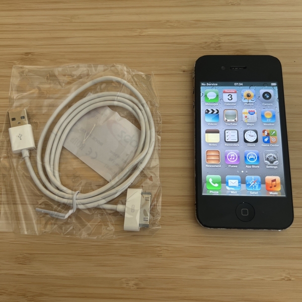 Apple iPhone 4 16GB, schwarz, iOS 5.0, entsperrt