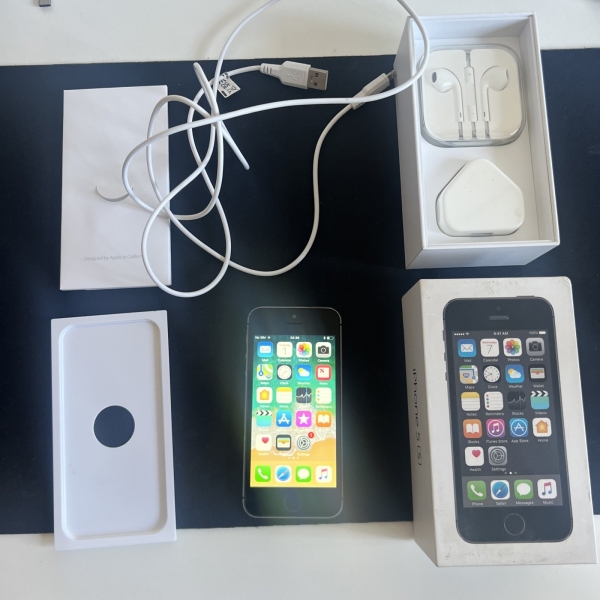 Apple iPhone 5s – 16GB – iOS 11.4 (SELTENES OS) – Space Grau – Entsperrt (Vodafone)
