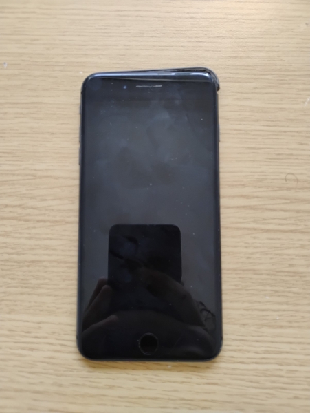 Apple iPhone 8 Plus Space Grau Defekt Kein Strom Smashed Back Ersatzteile Reparatur