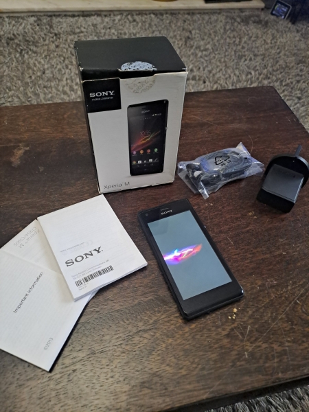 Sony XPERIA M 1905 – 4GB – schwarzes (entsperrt) Smartphone Walkman Originalverpackt