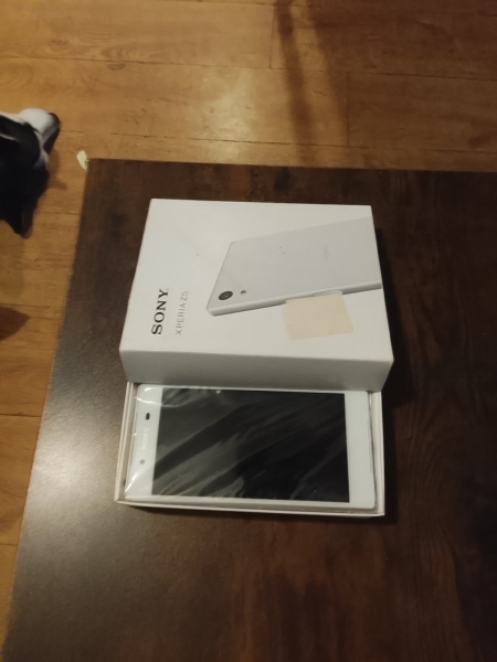 Sony Xperia Z5 Smartphone 32 GB in Silber/Weiß (Silber Weiß) in OVP