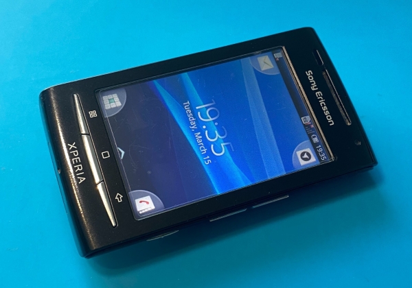 Sony Ericsson Xperia X8 E15i Retro Smartphone, Displayschutz, sehr gut