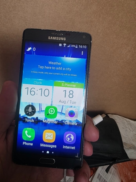 Samsung Note 4 Android Smartphone – Spuren an Kamera sonst OKAY