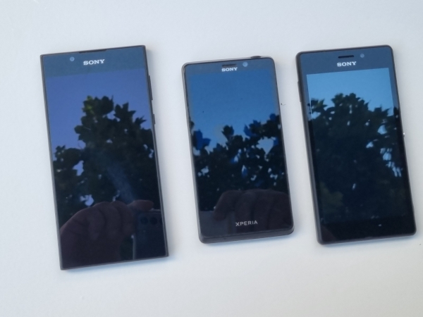 Restposten 3 Sony Xperia Z Ultra Z Xperia J Smartphones gebraucht ungetestet. Restposten 3 Sony