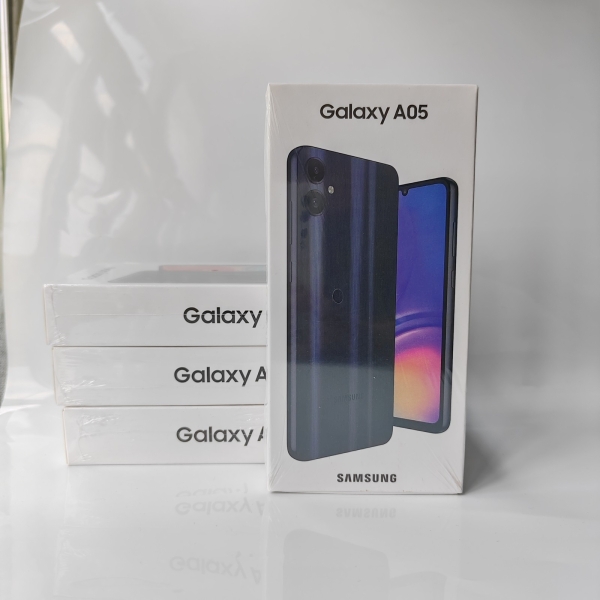 Samsung Galaxy A05 6.7“ 50MP SM-A055F 64GB SmartPhone from DE