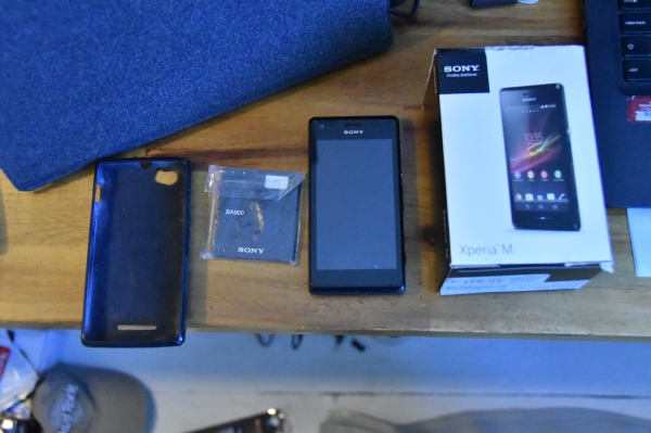 Originalverpackt Sony Xperia M C1905 2GB Drei Netzwerke Android Smartphone muss entsperrt werden