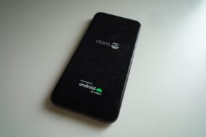 Doro 8100 32GB grau entsperrt – Smartphone