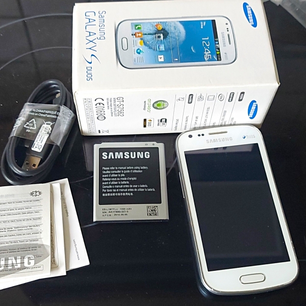 Samsung Galaxy S Duos 128GB Weiß Dual SIM 4,0″ Android Smartphone GT-S7562