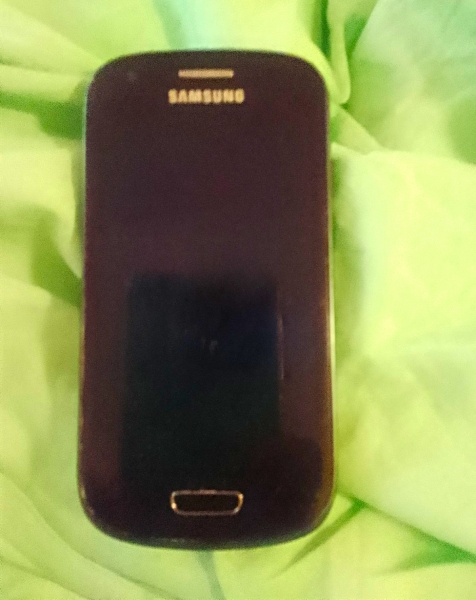 Samsung Galaxy S3 Smartphone 16GB Schwarz – als Ersatzteil/defekt