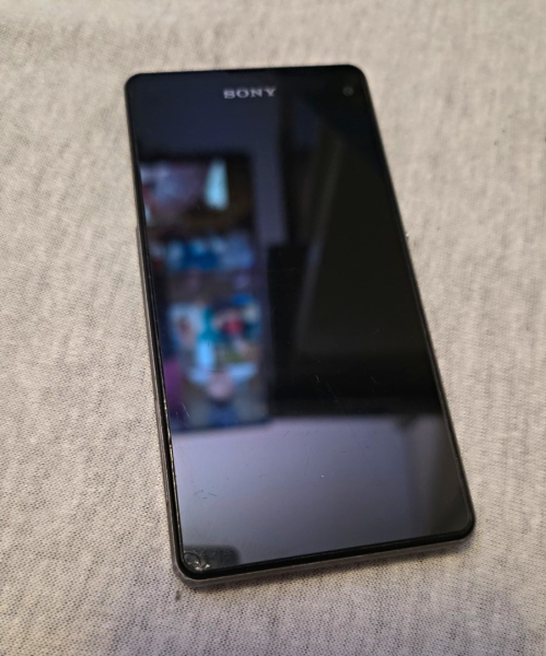 Sony Xperia Z1 Compact D5503 16GB Schwarz Android Smartphone