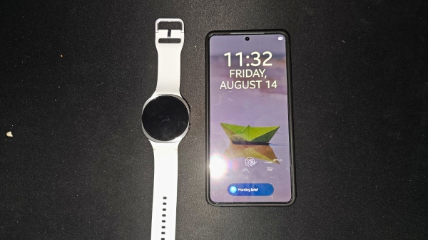 Samsung Galaxy S26 Ultra 256GB Weiß Smartphone Set mit Samsung Galaxy Watch 8