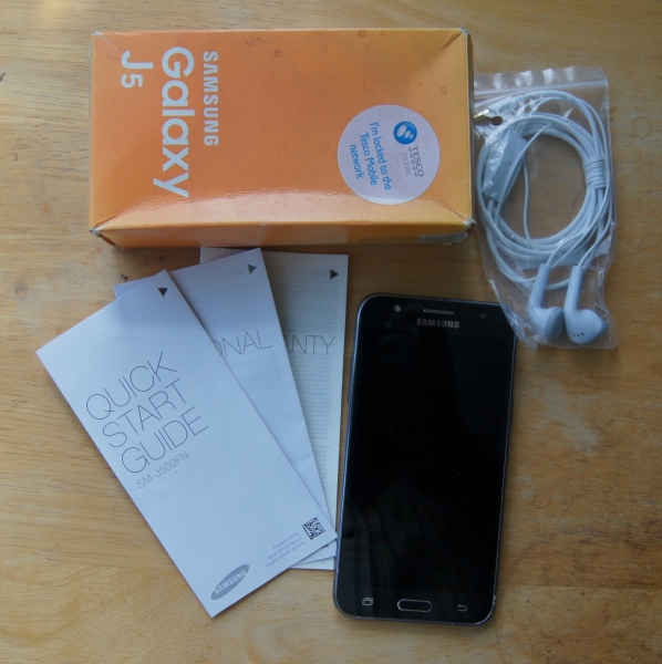 Neuformatiertes Tesco Samsung Galaxy J5 Google Android 8GB 5,0″ Smartphone