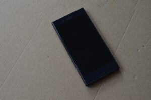 SONY Xperia X Compact Smartphone | 3GB RAM | 32GB | schwarz | ohne Sim-Look