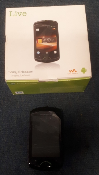 SONY ERICSSON Live with Walkman WT19i -Schwarz Smartphone Handy klein,gebr. OVP