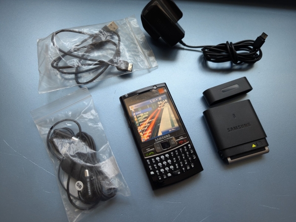 Retro Samsung SGH i780 Windows Mobile Smartphone mit Zubehör extra Akku