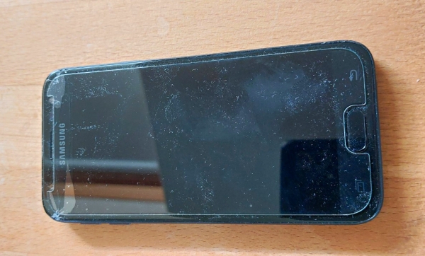 Samsung Galaxy J3 Smartphone 32 GB Schwarz Klassisch/Candy-Bar