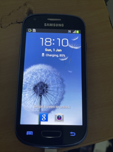 Samsung Galaxy S3 mini blau entsperrt 8GB 1GB RAM Android Smartphone