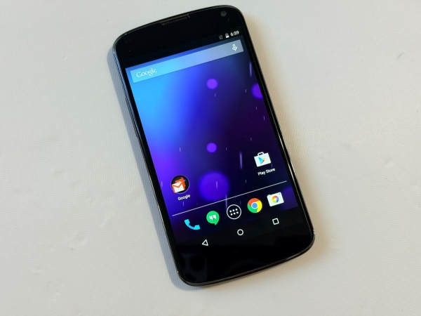 LG Nexus 4 E960 Black 3G Unlocked Android 5.1 Smartphone Good Condition Working