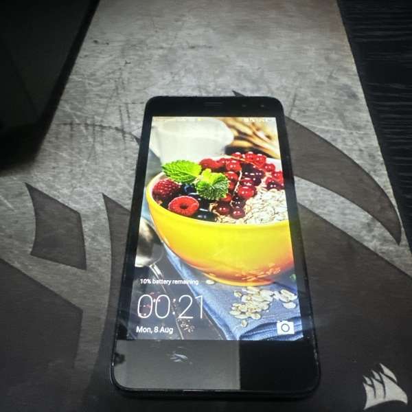 Huawei MYA-L11 16GB T.Mobile EE schwarz/grau Smartphone