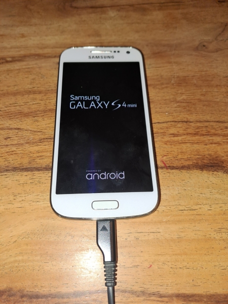 Samsung Galaxy S4 Mini Weiß Smartphone Handy  Model GT – 191951