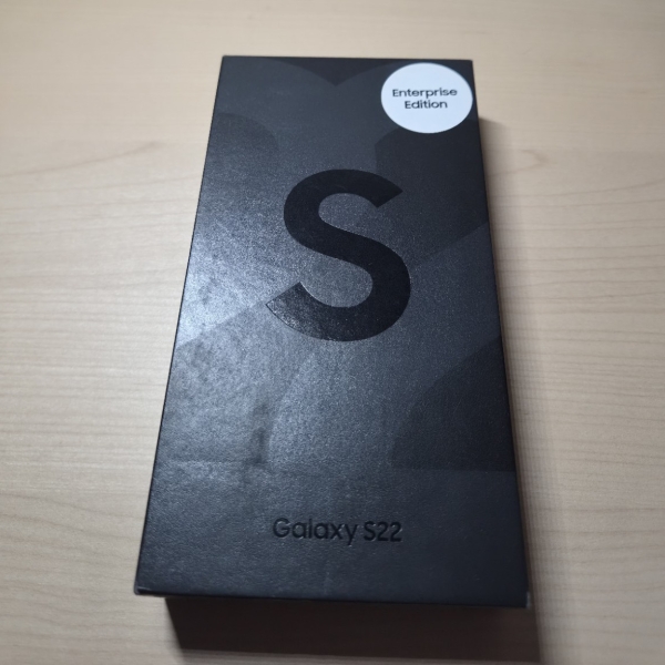 Samsung Galaxy S22 Enterprise Edition 128 GB Smartphone Schwarz