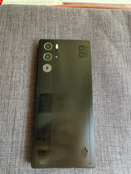 Red Magic 9 Pro Smartphone 12GB RAM, 256GB Speicher, schwarz, entsperrt, UK