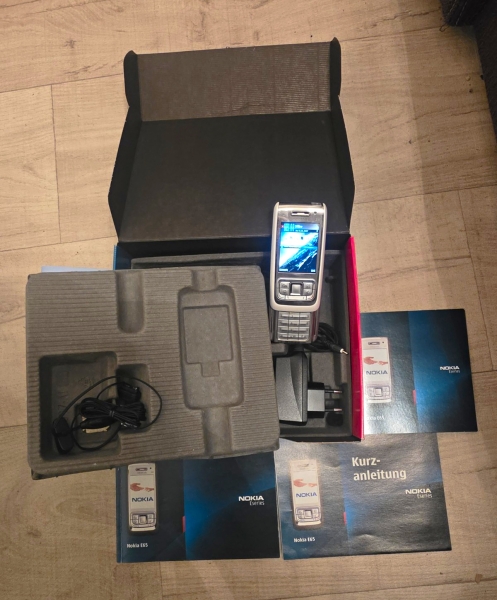 Nokia E65 Handy/Smartphone weiß (Slider) 50 MB Speicher mit OVP