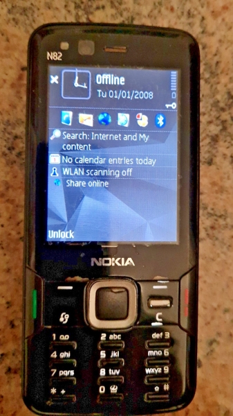 Nokia  N82 – Schwarz (Ohne Simlock) Smartphone