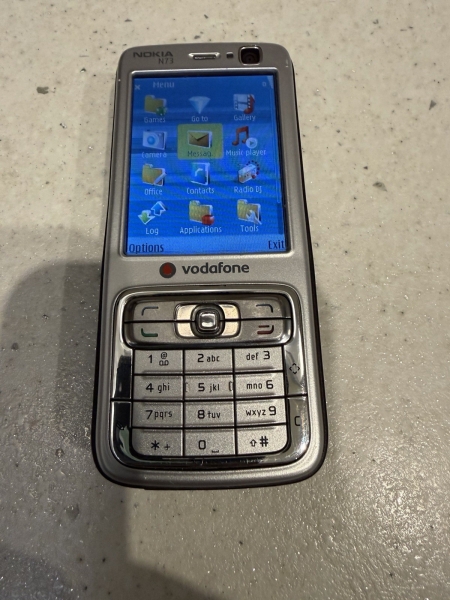 Nokia N73 entsperrt silber Handy in sehr gutem Zustand funktioniert