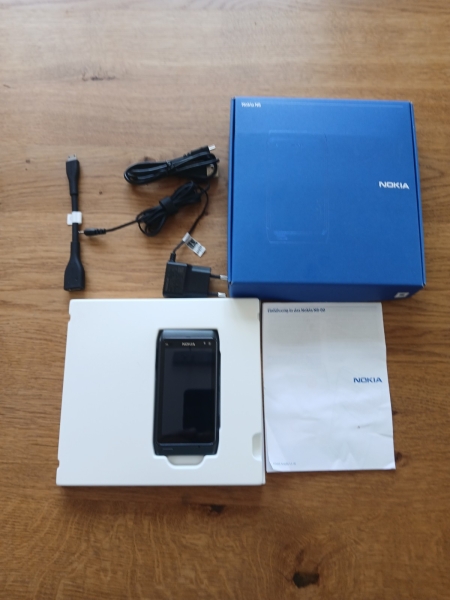Nokia N8-00 16GB Dunkelgrau Smartphone