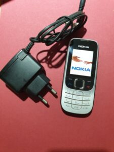 Handy Nokia 2330 – Silber  (Ohne Simlock) Smartphone