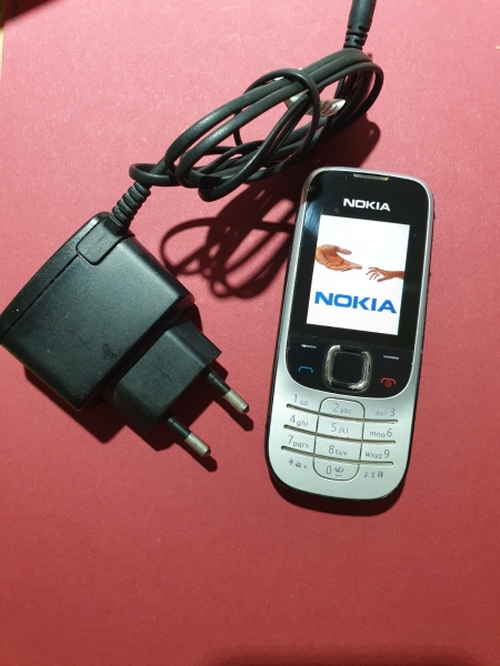 Handy Nokia 2330 – Silber  (Ohne Simlock) Smartphone