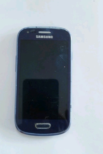 Samsung Galaxy S III mini GT-I8190N, 8GB, entsperrt nur für Ersatzteile