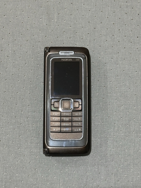 Nokia E90 Communicator Mokka Brown, entsperrt