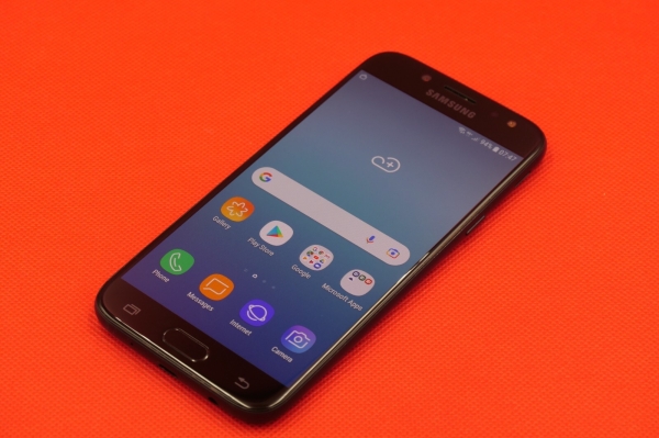 Samsung Galaxy J5 (2017) SM-J530F 16GB Schwarz Android