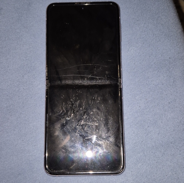 Samsung Galaxy Z Flip3 128 GB Lila – faltbares Flip-Smartphone, gebraucht