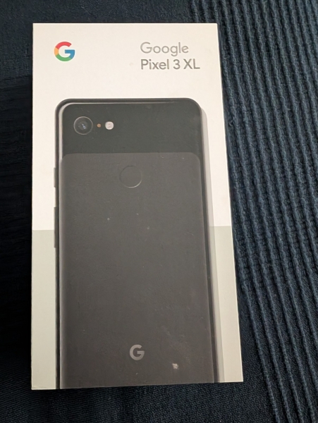 Google Pixel 3XL Smartphone Box und Innenverpackung