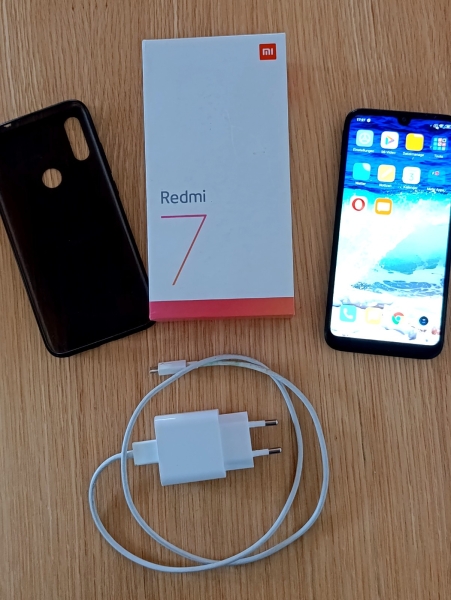 Smartphone Xiaomi Redmi 7 Eclipse 3 / 32 GB neuwertiger Top Zustand!!
