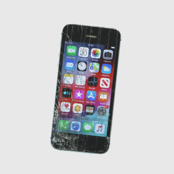 Apple iPhone 5s 16GB Space Grau Entsperrt A1457 Smashed Screen Funktioniert 493v