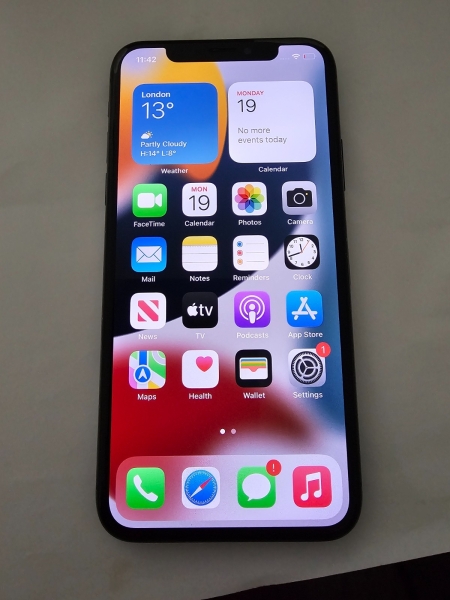 Apple iPhone X – 64GB – Schwarz (Entsperrt) A1901 (GSM) – 80% BH