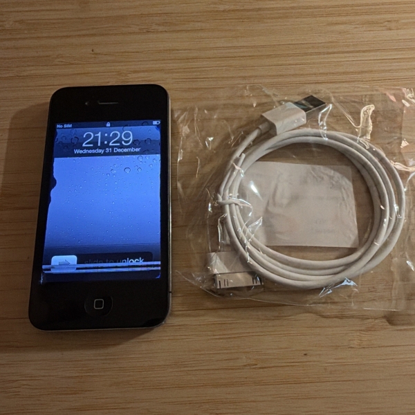 Apple iPhone 4 8GB, schwarz, iOS 5.0, entsperrt