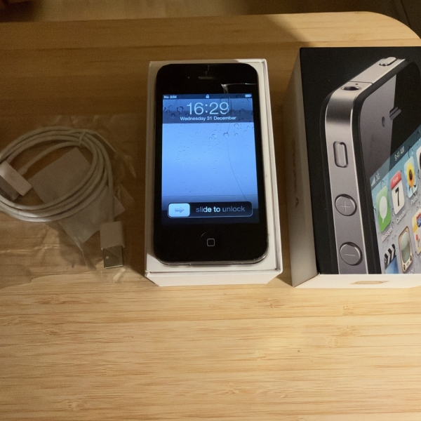 Apple iPhone 4 8GB, schwarz, iOS 5.0, entsperrt