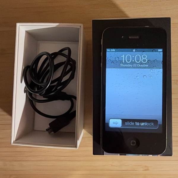 Apple iPhone 4 8GB, schwarz, iOS 5.0, entsperrt