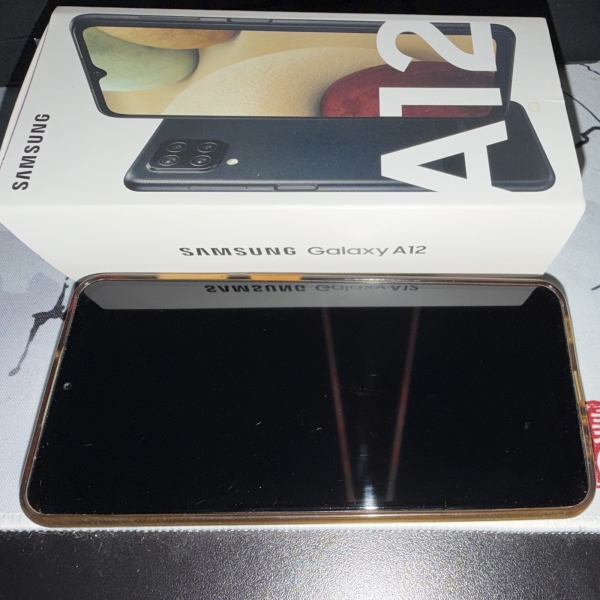 Samsung Galaxy A12 32GB 3GB RAM Schwarz Android Smartphone mit OVP