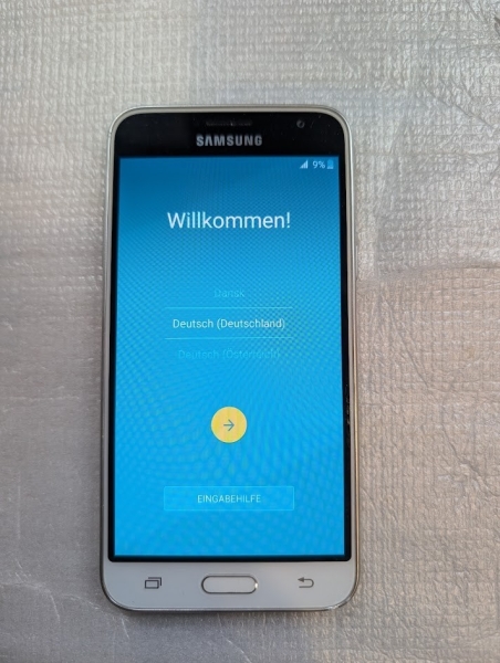 Samsung Galaxy J3 2016 Weiß 8GB Smartphone Guter Zustand mit Netzteil Set OVP